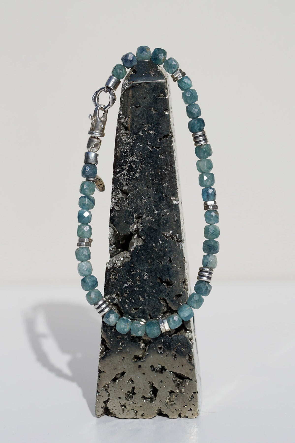 StoneWave Bracelet | Kyanite & Sterling Silver